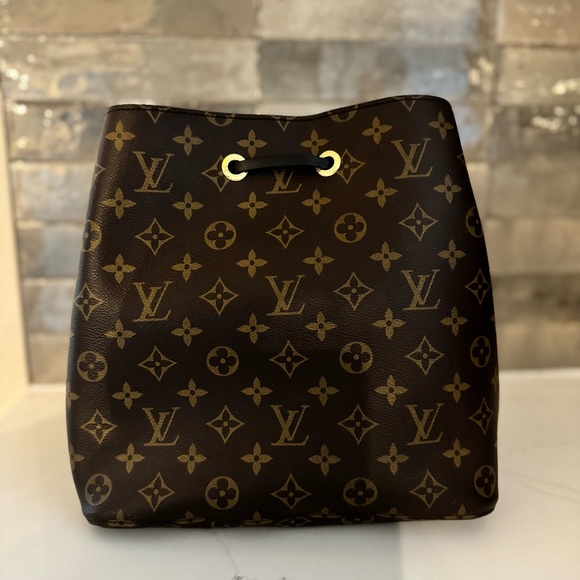 Louis Vuitton Neo Noé - Picture 3 of 7